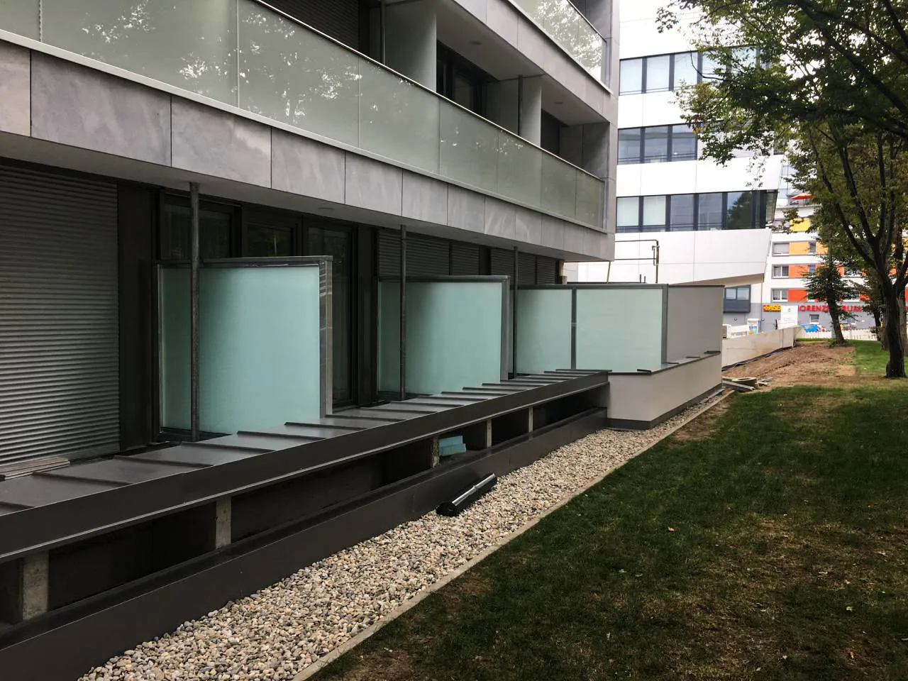 Detailarbeit an der Brüstungslinie.