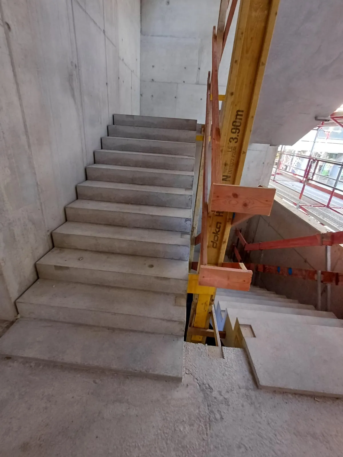 Streichen · Decklack Gelb